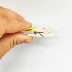 Vibrant Heart-Shaped Mini Wooden Craft Pegs – Multicolored Photo & Memo Clips 20 pcs - Image 3